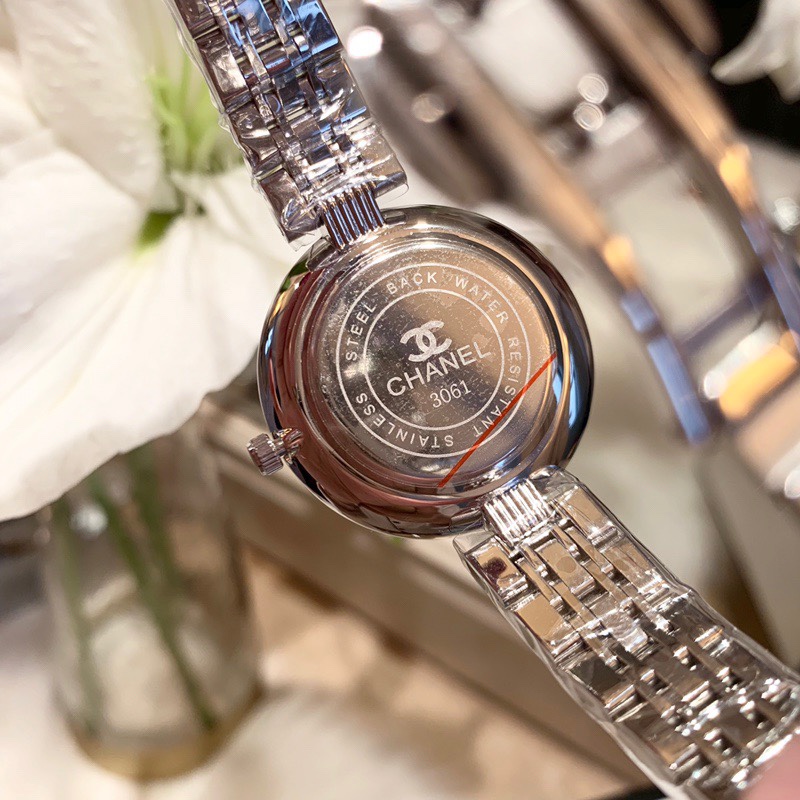 Chanel 香奈儿闪亮金金，尺寸32mm