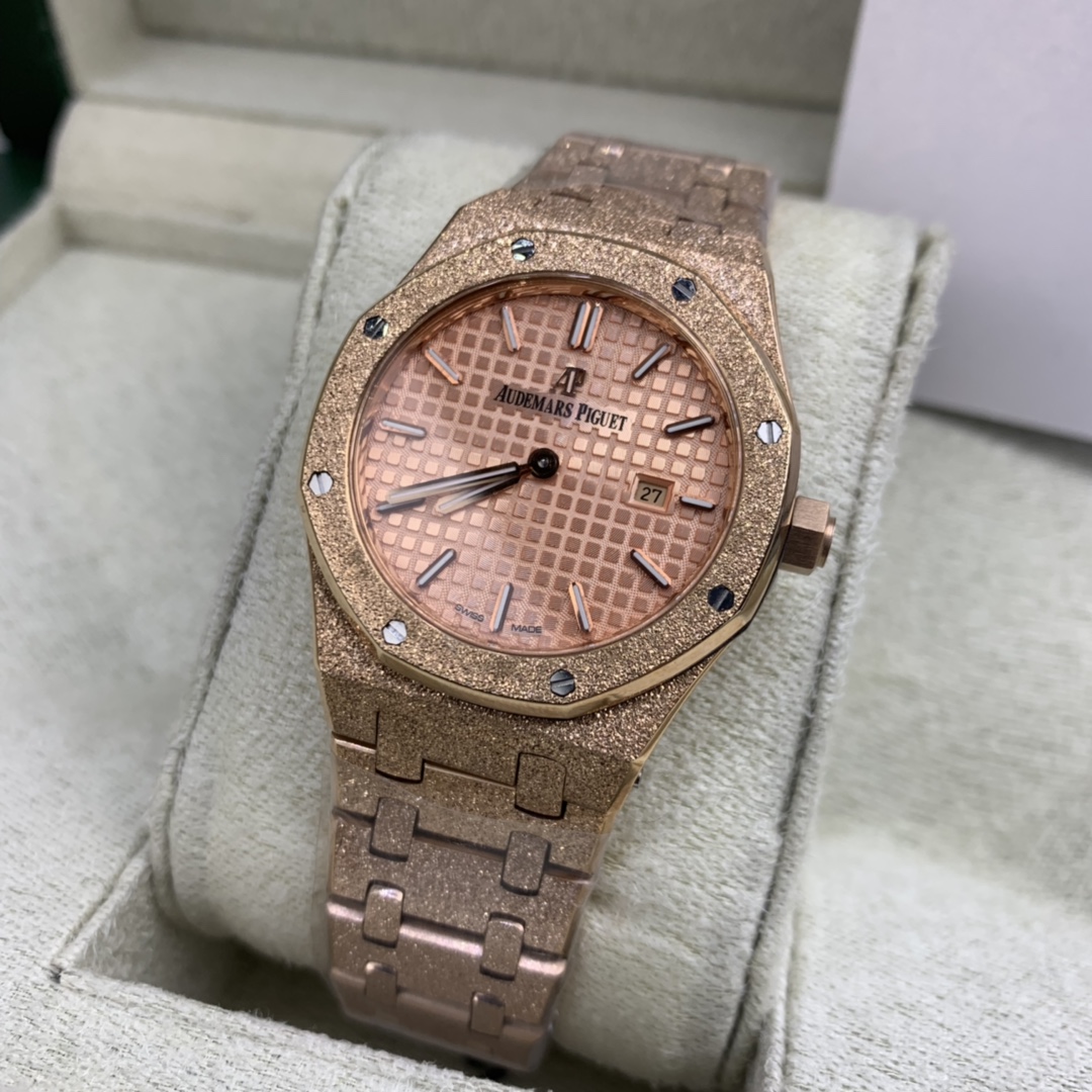 Audemars Piguet 皇家 爱彼皇家橡树霜金女款腕表