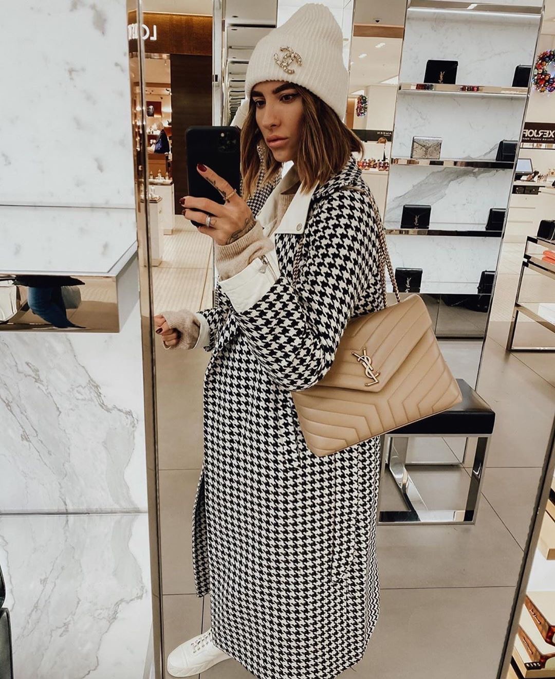 YSL LOULOU 23CM Y型绗缝链条包 494699杏色/金扣