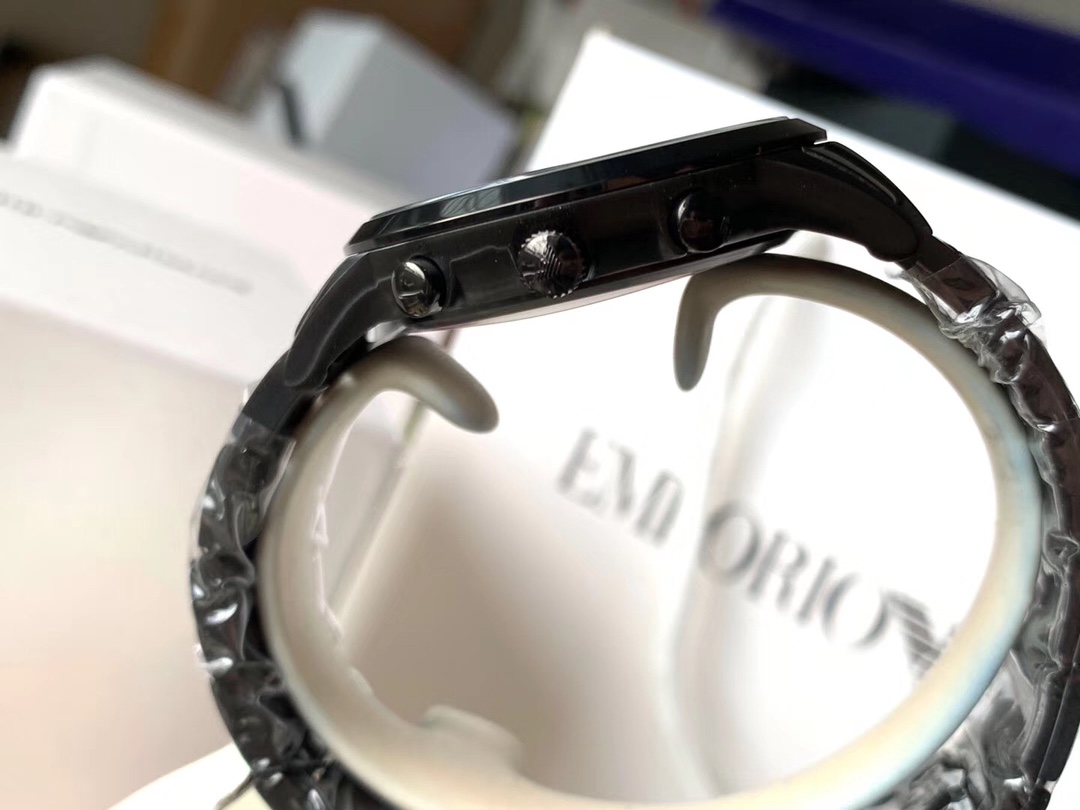 批💰380。 支持香港、美国直邮。
正品！Armani 阿玛尼手表 香港现货AR2453 男款黑陶瓷腕表 4cm表盘 有日期窗口 50m防水 夜光指针～陶瓷手表轻薄！不褪色！耐磨！包装➕30。