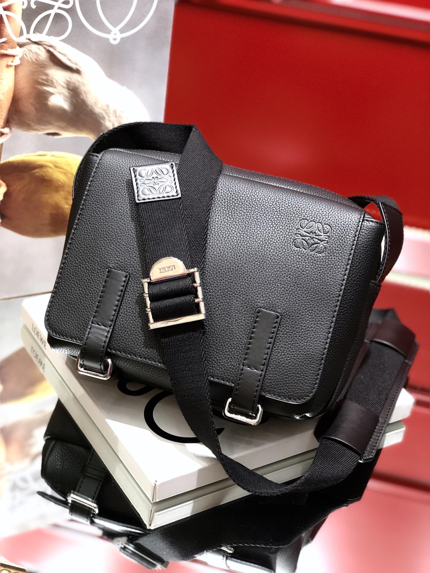 Sac messager LOEWE Military Messenger - Qualité supérieure