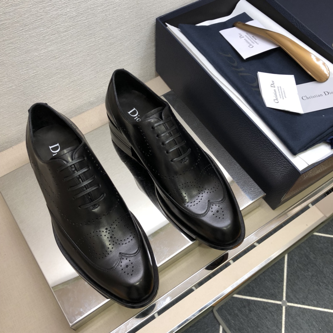 Мужские классические кожаные туфли Dior