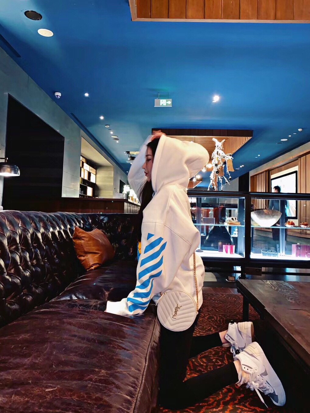 Saint laurent Ysl 最新VINYLE鱼子酱小圆包 610436白色