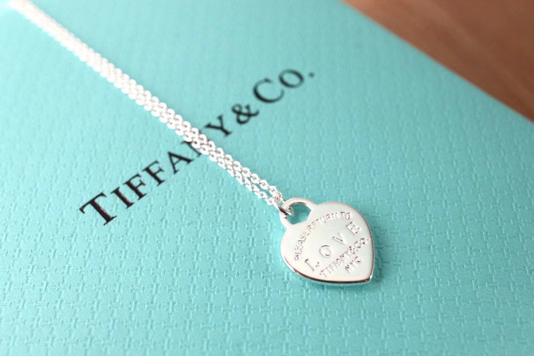 Tiffany & Co. Tiffany&Co.心形珐琅大红、爱心吊坠项链