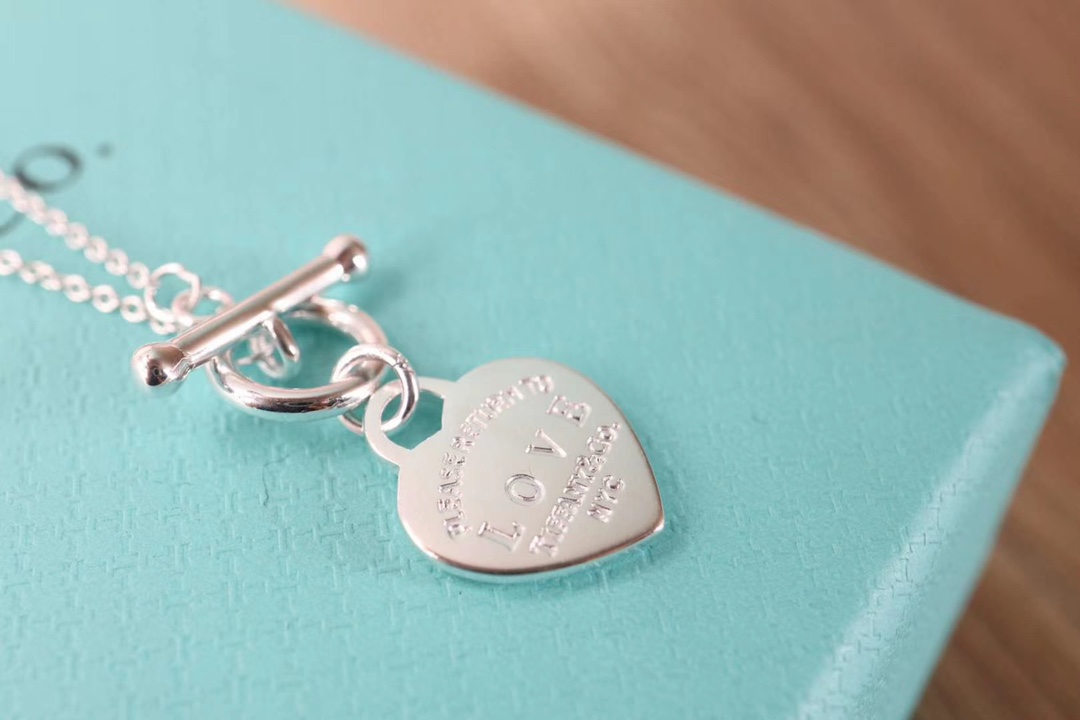 Tiffany & Co. 925纯银、Tiffany&Co.珐琅爱心针扣项链