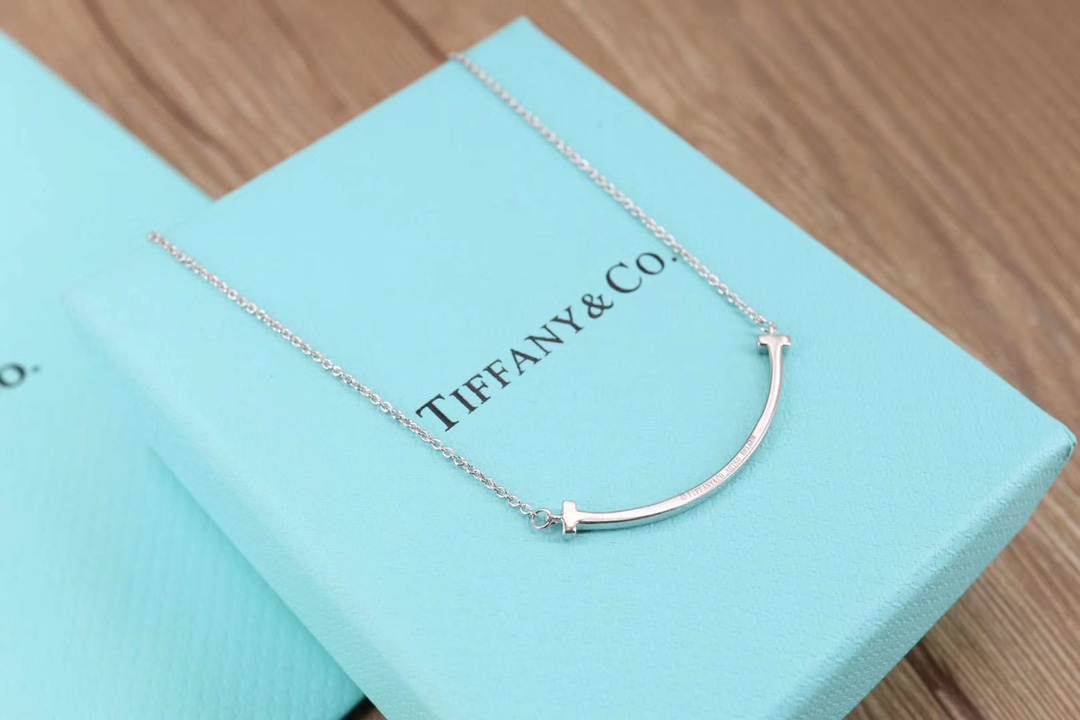 Tiffany & Co. Tiff……纯银微笑无钻、 精工实物