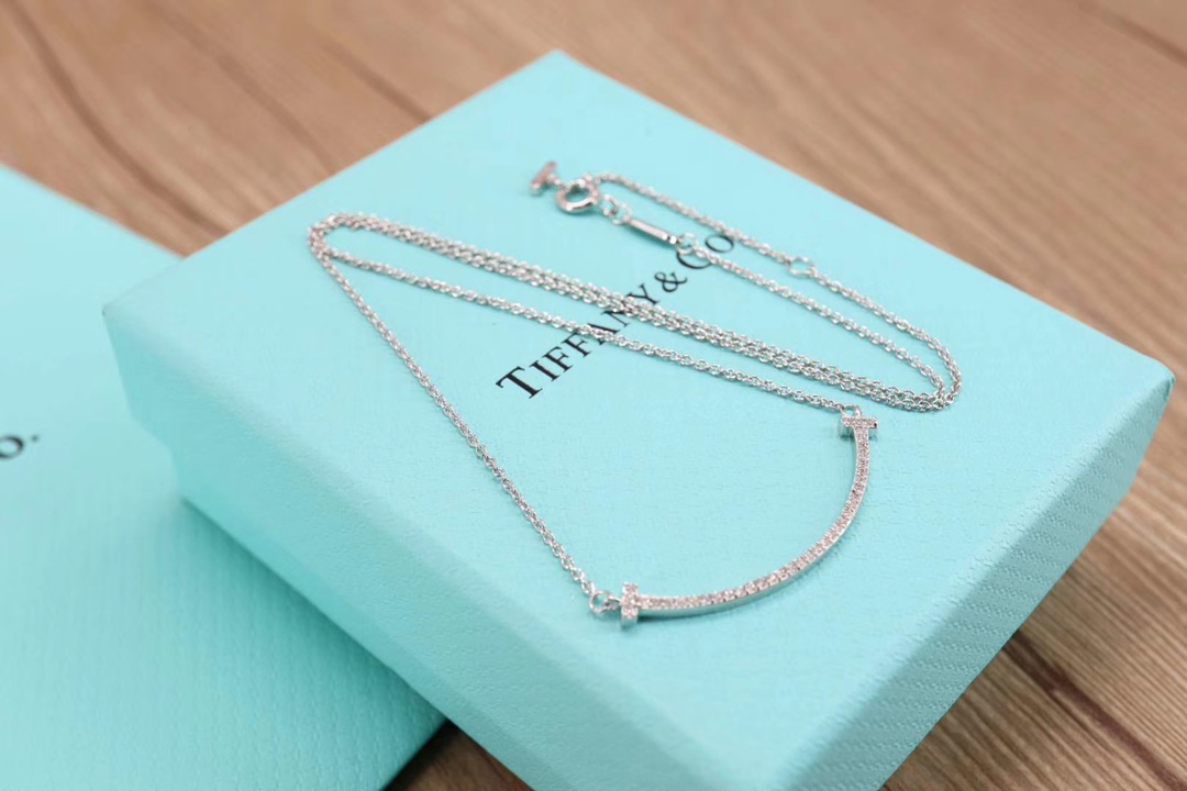 Tiffany & Co. Tiff……纯银微笑无钻、 精工实物