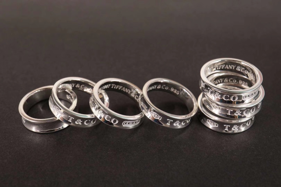 Tiffany & Co. /个 Tiffany&Co. 1837 纯银宽版戒指