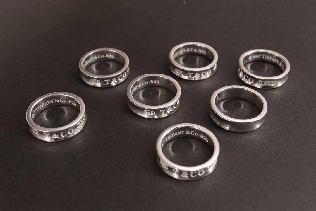 Tiffany & Co. /个 Tiffany&Co. 1837 纯银宽版戒指