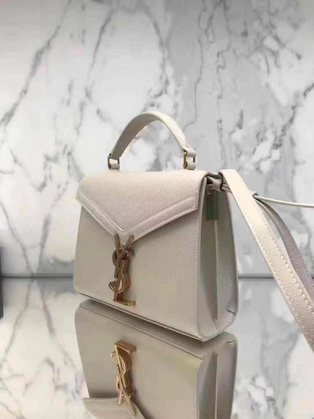 YSL 𝐂𝐚𝐬𝐬𝐚𝐧𝐝𝐫𝐚 Mini 20CM 鱼子酱纹手拎包 602716白色/金扣
