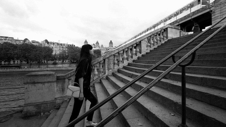 YSL 𝐂𝐚𝐬𝐬𝐚𝐧𝐝𝐫𝐚 Mini 20CM 鱼子酱纹手拎包 602716白色/金扣