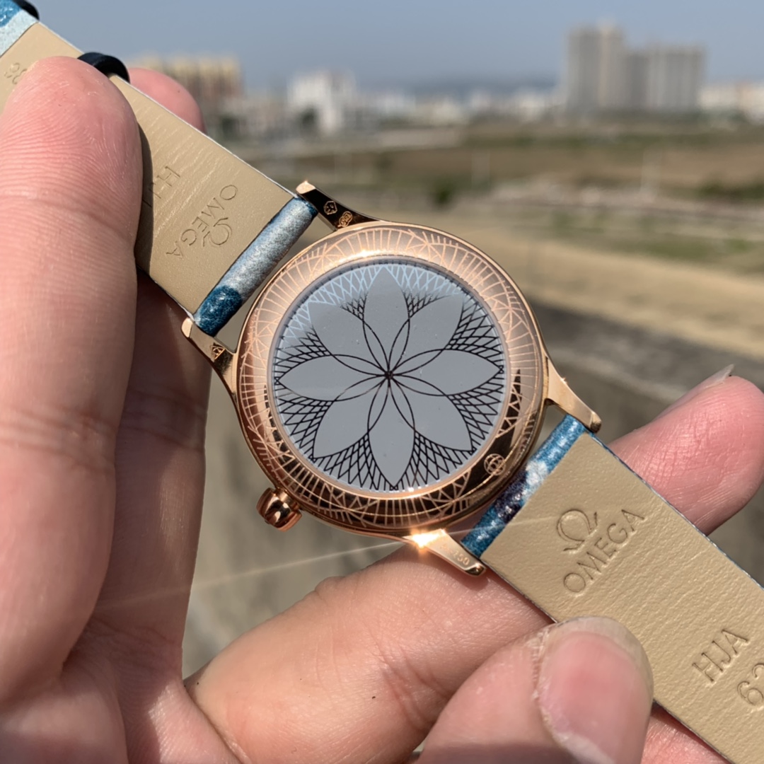 Omega 欧米茄蝶飞系列女款迷彩表带