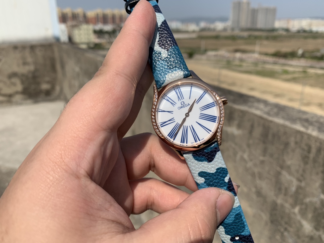 Omega 欧米茄蝶飞系列女款迷彩表带