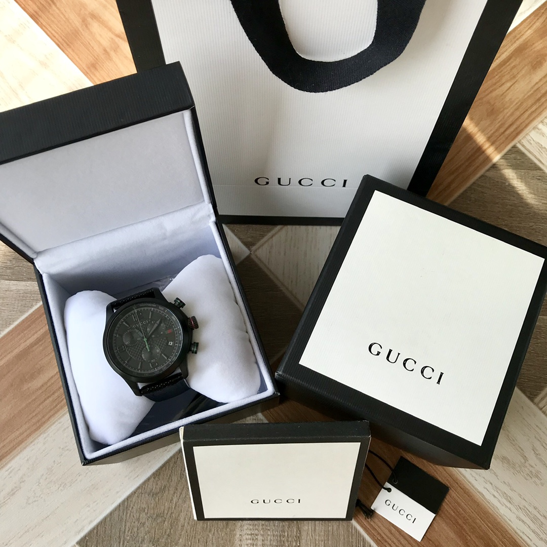 NO:388488,Purchase: Original Box 30 hot products are repurchased, the out of stock is in stock!  Gucci Little Bee Multi-functional chronograph, original Swiss quartz movement, patent leather strap, excellent use effect, ~ 43mm diameter, brand new and complete set.,,gucci,alexander wang19860909批: 原盒30 爆款回货,断货大王有货！古驰小蜜蜂多功能计时表,原装瑞士石英机芯,漆皮表带,上手效果超级赞,～43mm表径 全新全套出.,,gucci,alexander wang,Watch