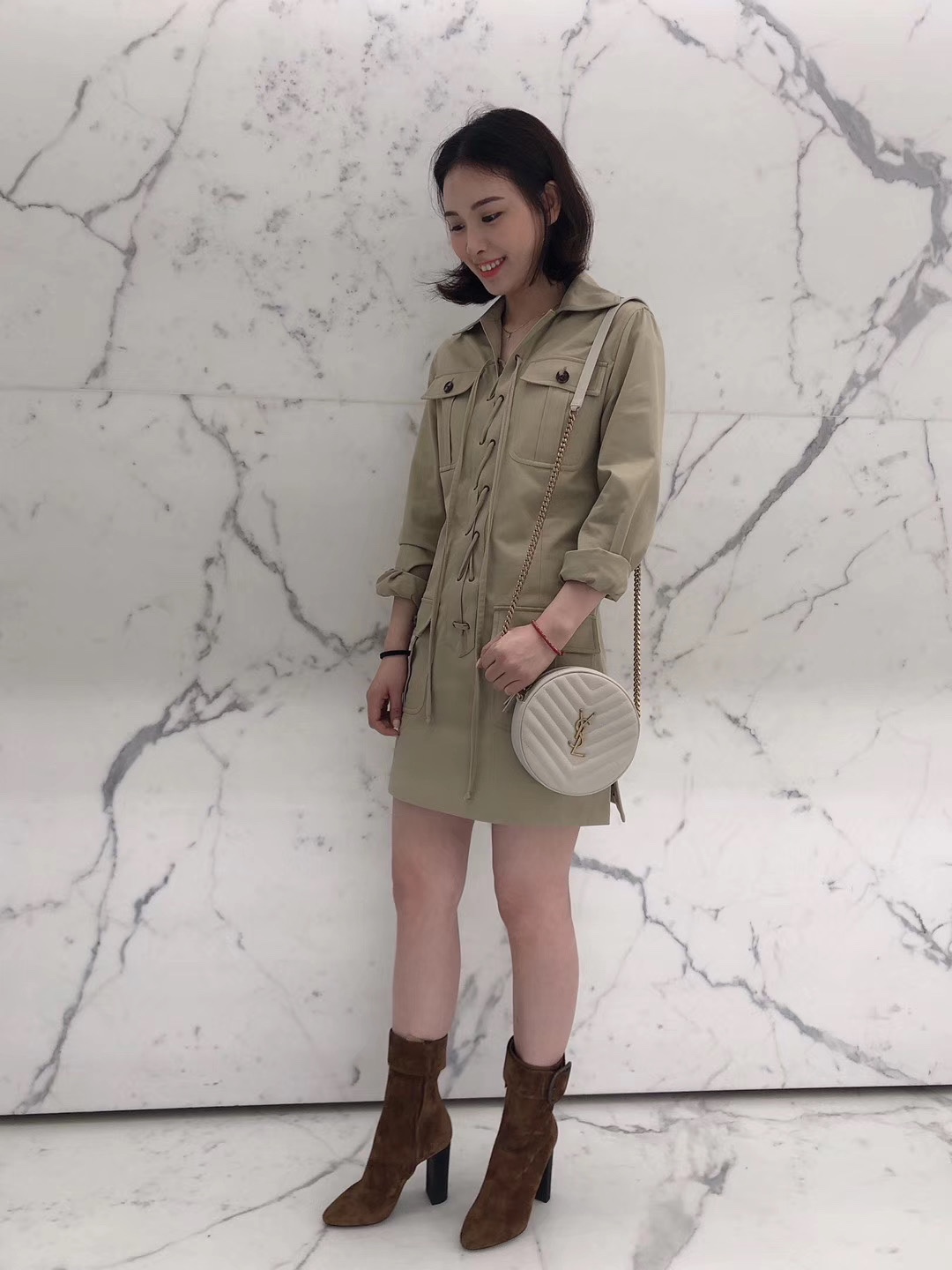 Saint laurent Ysl 最新VINYLE鱼子酱小圆包 610436白色