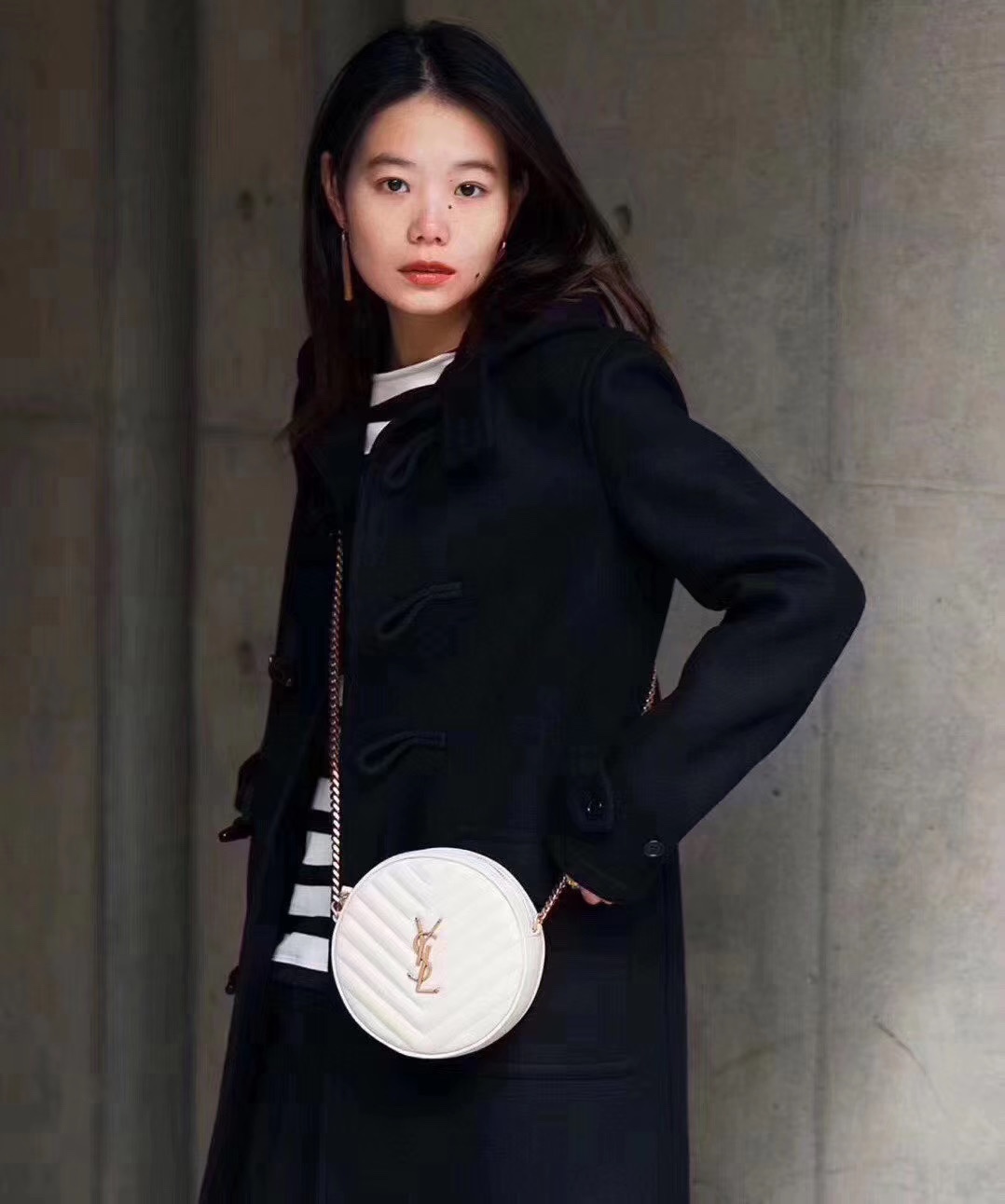 Saint laurent Ysl 最新VINYLE鱼子酱小圆包 610436白色