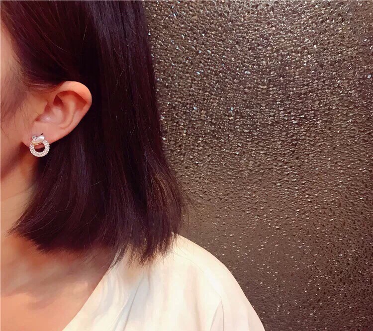 NO:104180,Swarovski #SWAROVSKI latest version of Swan Necklace Earrings This elegant and chic style perfectly presents the noble temperament of the swan. The main diamond uses Swarovski crystal, carefully embellished, making it more pleasing to the eye, and the counter is consistent. It shows its nobility. Swarovski stud earrings Swarovski necklace, stuart weitzman, swarovski, necklace19860909施华洛世奇#SWAROVSKI最新版天鹅项链耳钉 这款优雅别致款完美呈现出天鹅的高贵气质主钻采用施华洛世奇水晶 精心密缀,显得更讲究悦目,专柜一致.尽显高贵,施华洛耳钉施华洛项链,stuart weitzman,swarovski,necklace,Jewelry