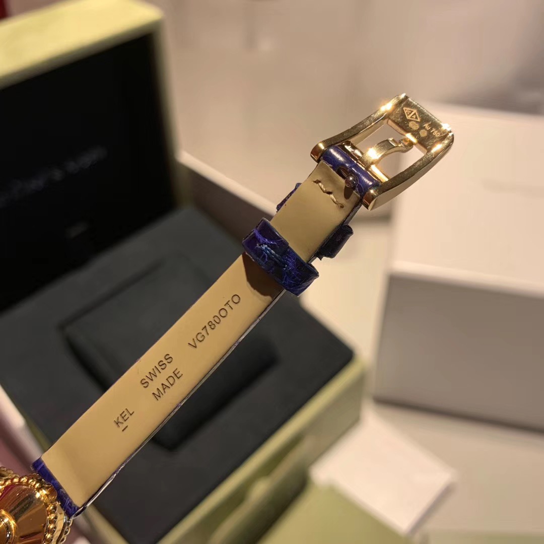 Van Cleef & Arpels 2020年最新品梵克雅宝“Sweet Alhambra ”系列表达幸运、健康、财富、爱慕等美好寓意 “每一分每一秒幸运相随” 重新诠释护身符一般的四叶草