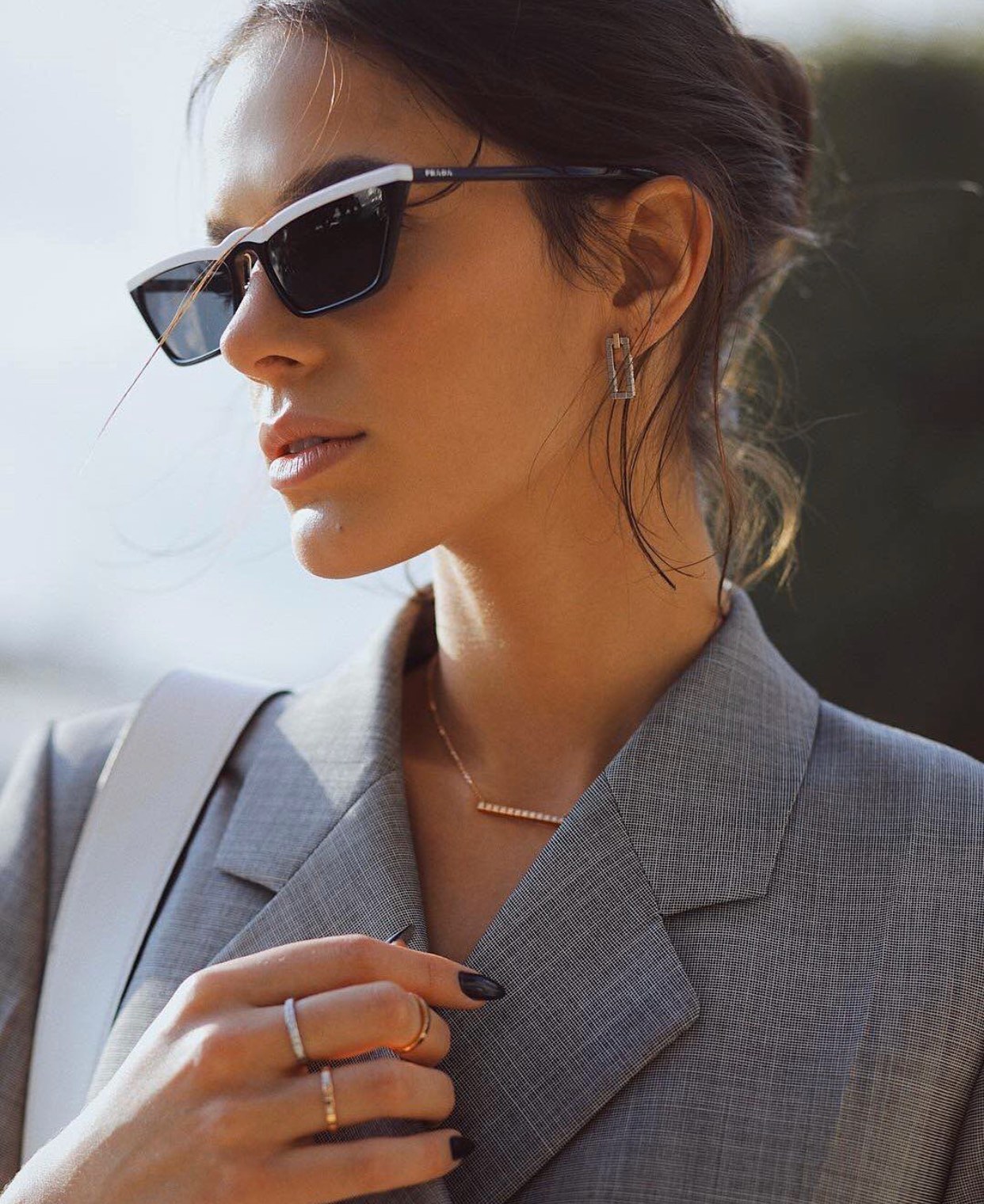 NO:632404,Exclusive V gold generation, Xiaobang Ice Cube purchased and developed, the details are so perfect, the craftsmanship is so good that you can brag to the sky, fully CNC carving, pure hand-set diamonds, electroplated thick gold, the exclusive spot weight is about 5.5 grams, super heavy, Cardia high-end jewelry19860909独家V金代 萧bang Ice Cube购z开发,细节太太太完美 工艺好到可以让你牛逼吹上天 全cnc精雕,纯手工镶钻,电镀厚金 独家现货克重5.5克左右 超有份量,,卡迪亚高端饰品,Jewelry