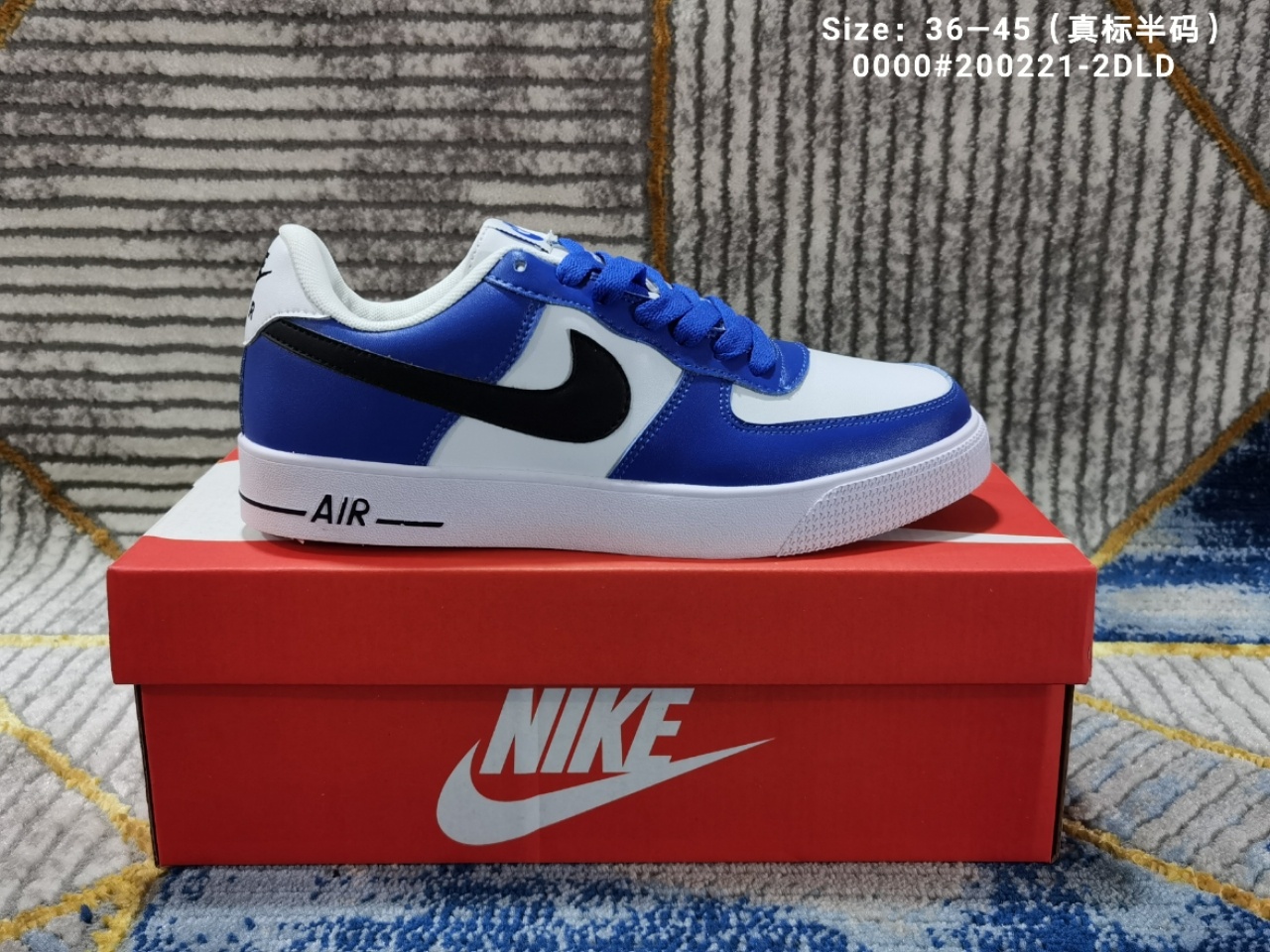 ♨价格:100(支持放店档口私聊)
♨码数:👉 如图所示👈🏻
♨编码:0000#200221-2DLD
♨简介:独家出货 校园风空军一号来袭 采用原鞋 原版 原楦 真标 真气垫 内增高 台湾进口小纤皮面
耐克校园空军一号男女鞋x 抖音同款x高街潮牌x Nike Air Force 1AC size:36 36.5 37 38.5 39 40 40.5 41 42 42.5 43 44 45