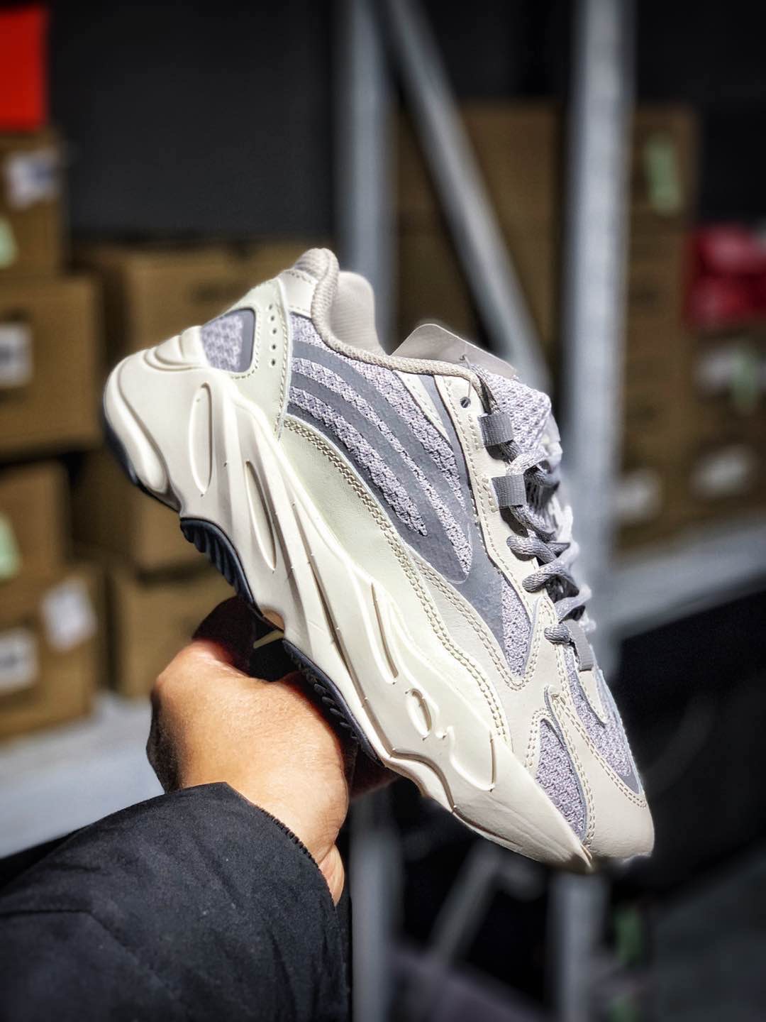 终端福利开春特价本地特价公司级真爆阿迪达斯adidas Yeezy 700v2 Static 阿迪达斯椰子700二代复古老爹鞋 Yeezy 700 V2 复古风格为主流背景 全新鞋型全新配色