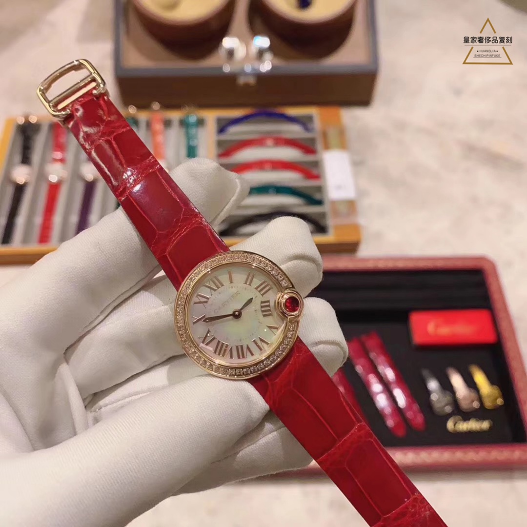 Cartier 卡地亚告白红气球，多种颜色鳄鱼皮，满足您对颜色的需求
