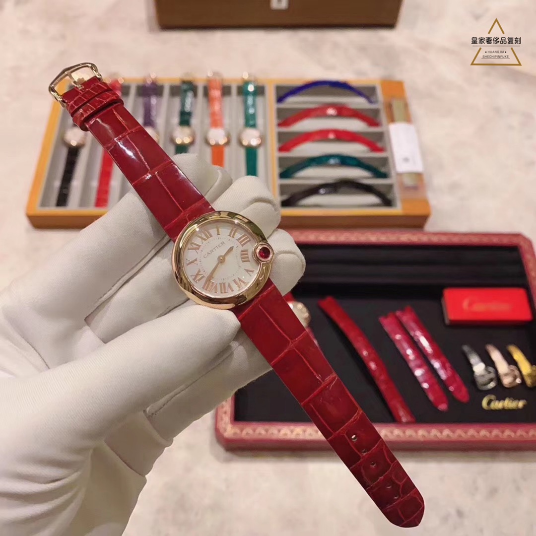Cartier 卡地亚告白红气球，多种颜色鳄鱼皮，满足您对颜色的需求