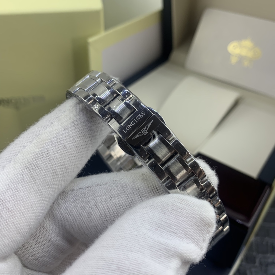 Longines 皇家 浪琴军旗系列女款腕表