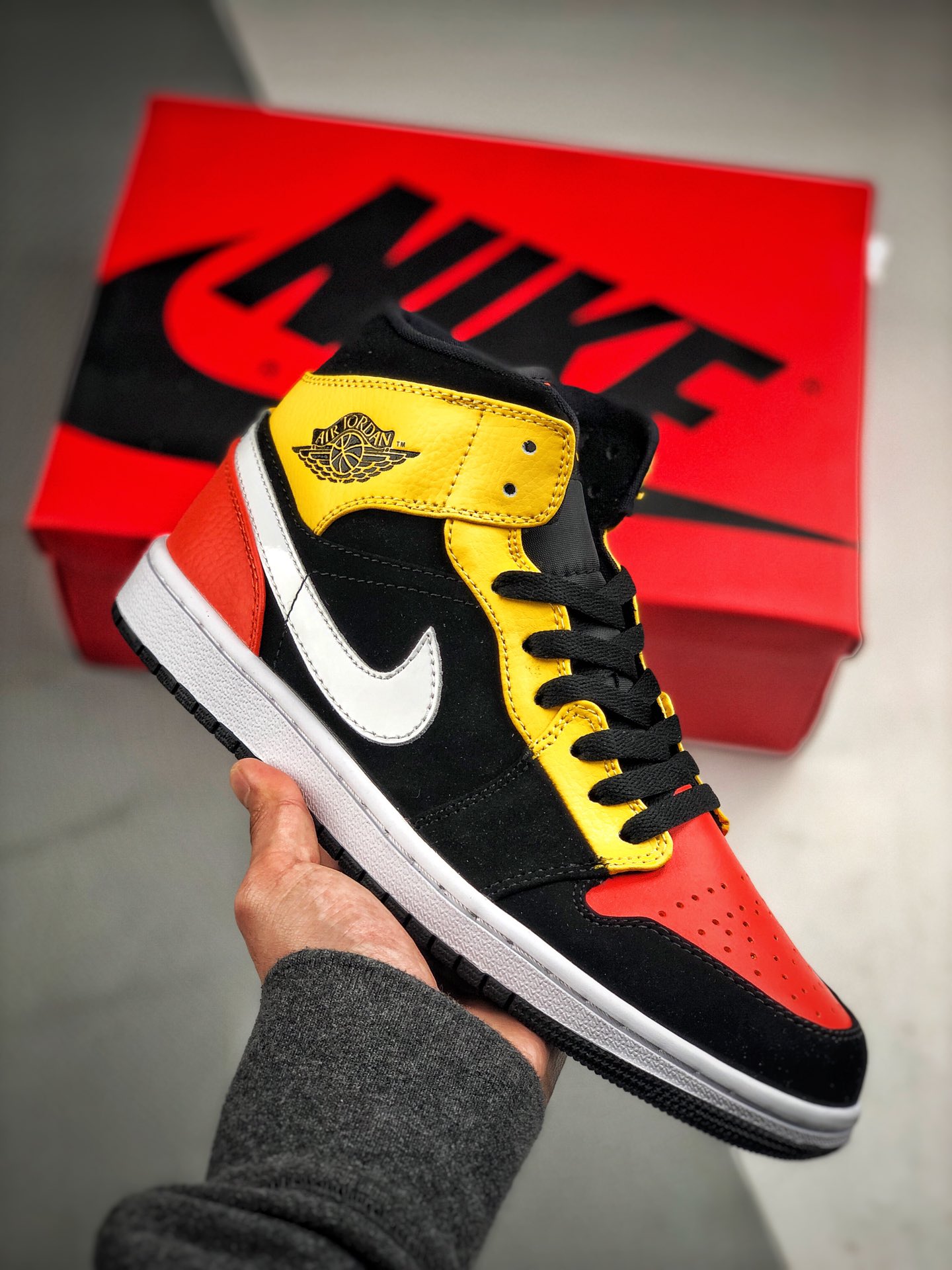 Soporte contra reembolso Air Jordan 1 Mid Tomate y Huevo 🍅 Original de fábrica Básicamente indistinguible de los autén…