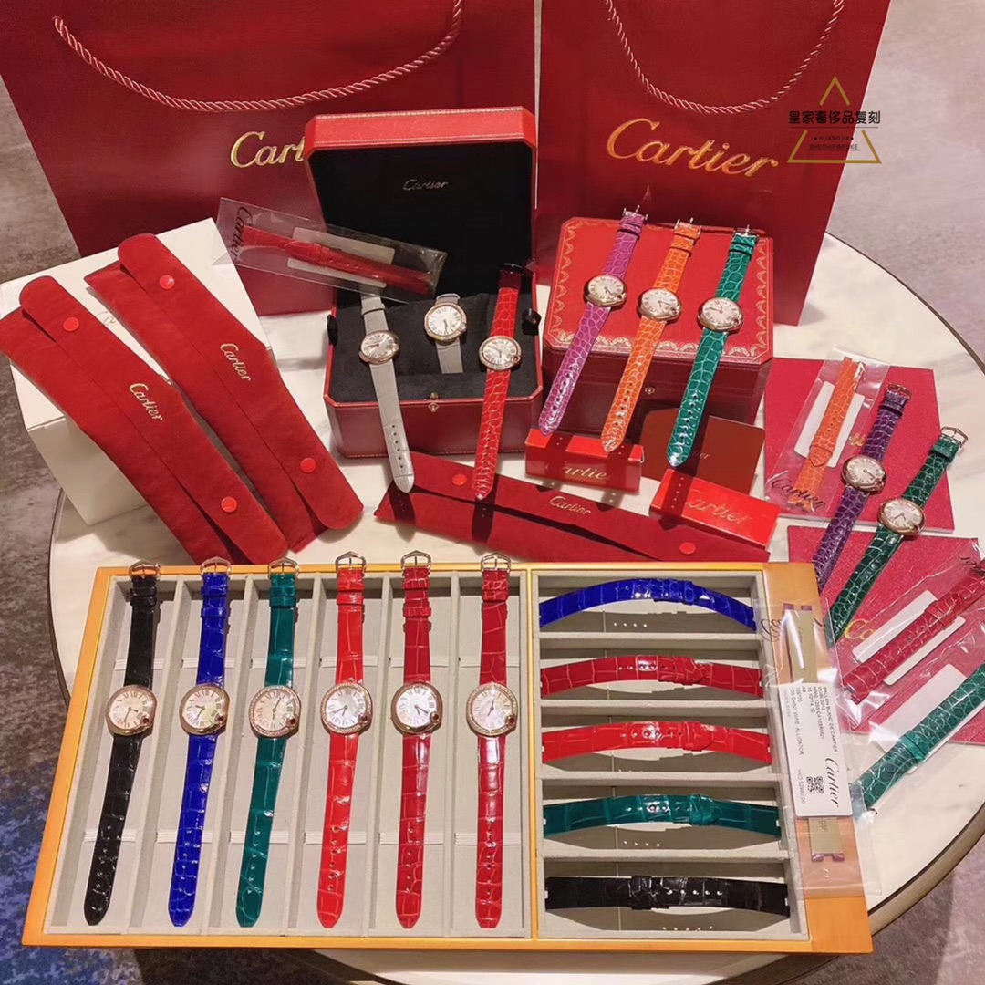 Cartier 卡地亚最完美告白气球手表 新春特别款 珍珠贝壳字面 2 罗马数字 刻度 卡地亚因英文logo 为玫瑰金色 玫瑰金闪粉效果 3宝石 酒红色 4酒红色 美洲短吻鳄鱼皮表带 直径尺寸:30mm