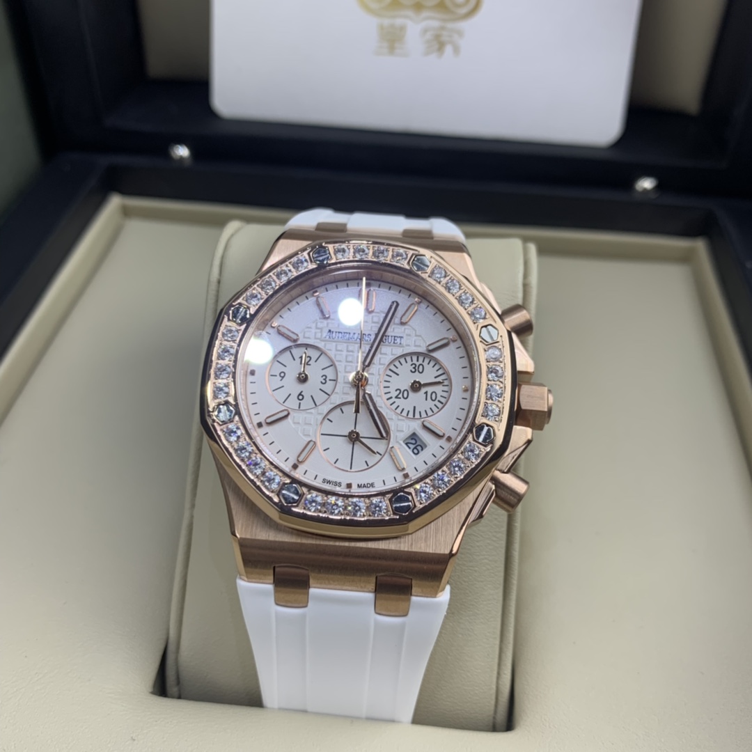 Audemars Piguet 皇家 爱彼女款镶钻腕表