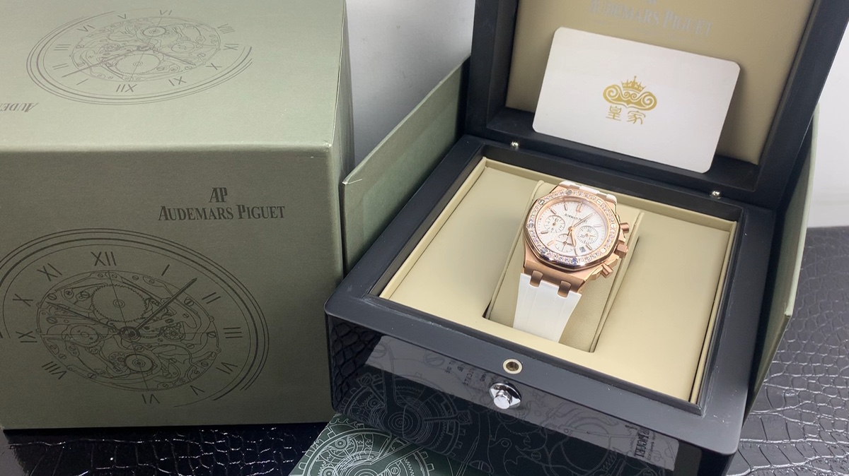 Audemars Piguet 皇家 爱彼女款镶钻腕表视频欣赏