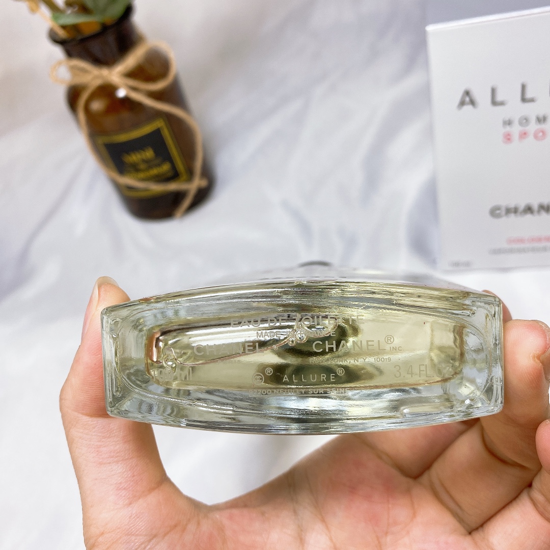 Chanel Allure Homme Sport Cologne - 100ml - Enhance Your Everyday Freshness 4 i1582907934 3733 2