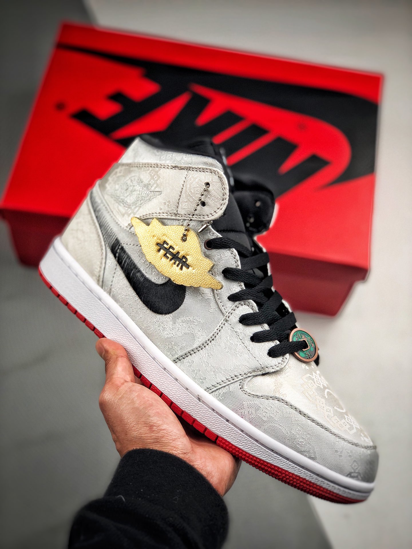 Admite pago contra reembolso ajuste de precio, atención postventa ‼ CLOT x Air Jordan 1 Mid "Fearless" seda blanca pura…