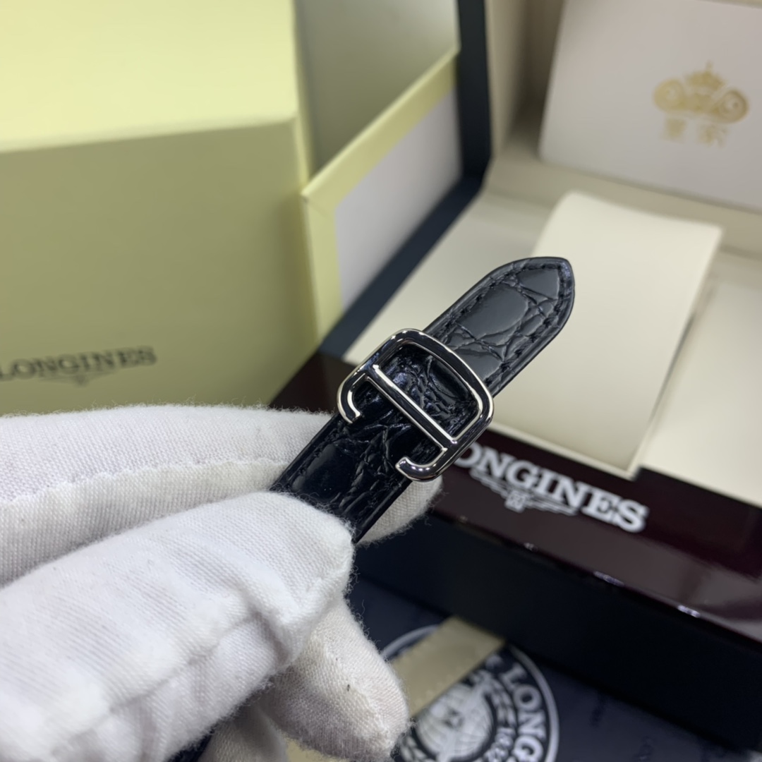 Cartier 皇家 卡地亚伦敦系列女款腕表