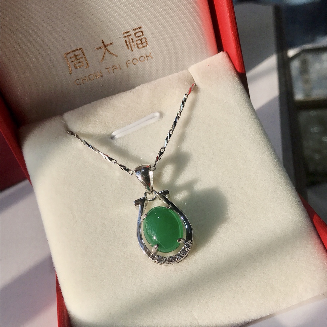 NO:101310,2-purse natural chalcedony necklace, big promotion, meaning to make a thousand dollars a day, earn a lot of rice, Chow Tai Fook, necklace19860909款2钱袋天然玉髓项链 大推 寓意日进千斗 赚多多米,周大福,necklace,Jewelry