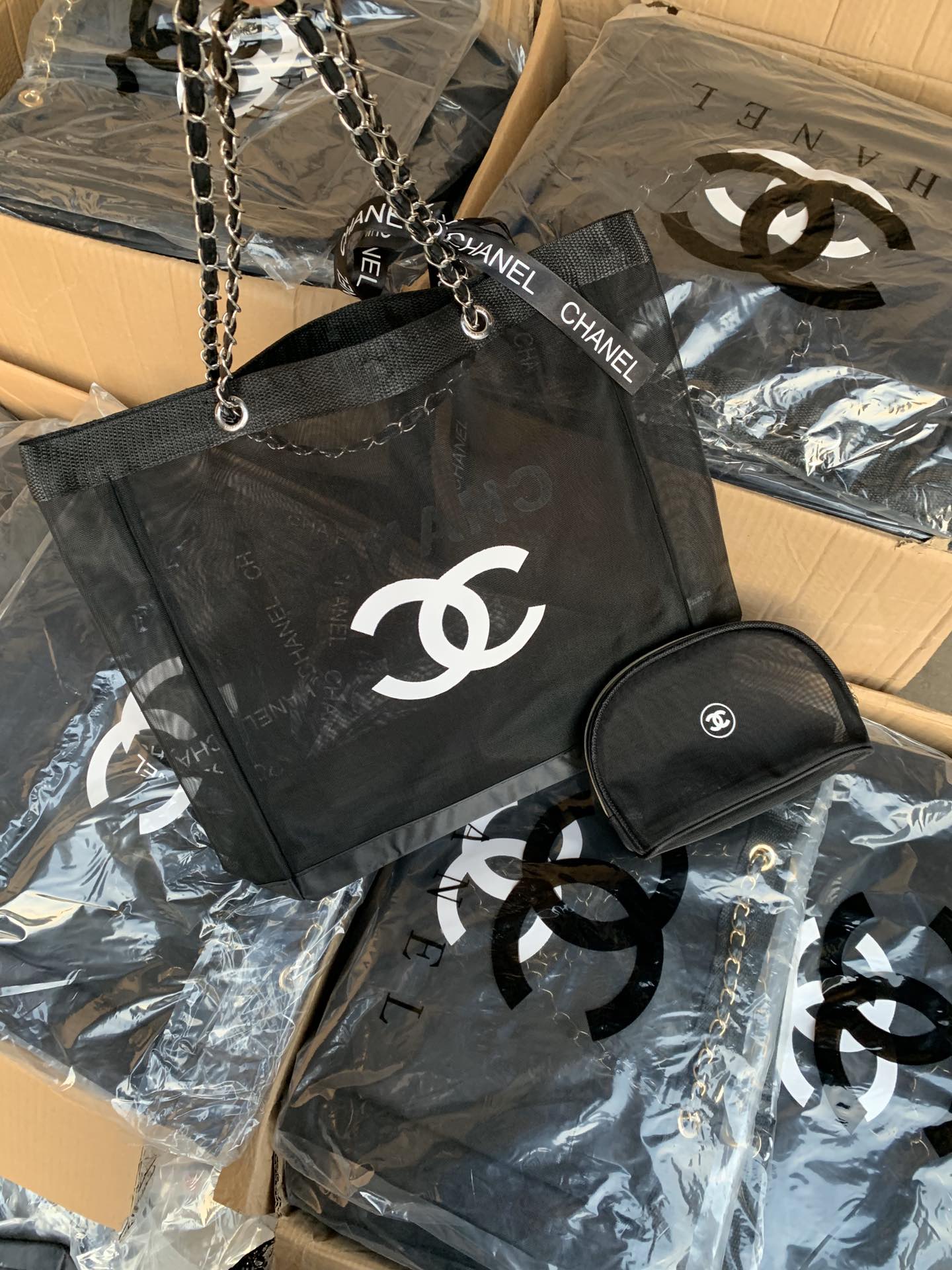 Chanel 专柜款经典手袋 5