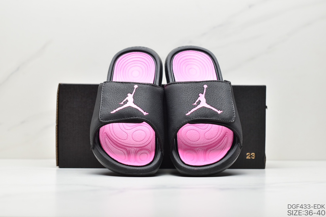 60  乔丹Air Jordan乔丹系列拖鞋 乔丹拖鞋 AJ拖鞋 JORDAN HYDRO V RETRO 货号：555501