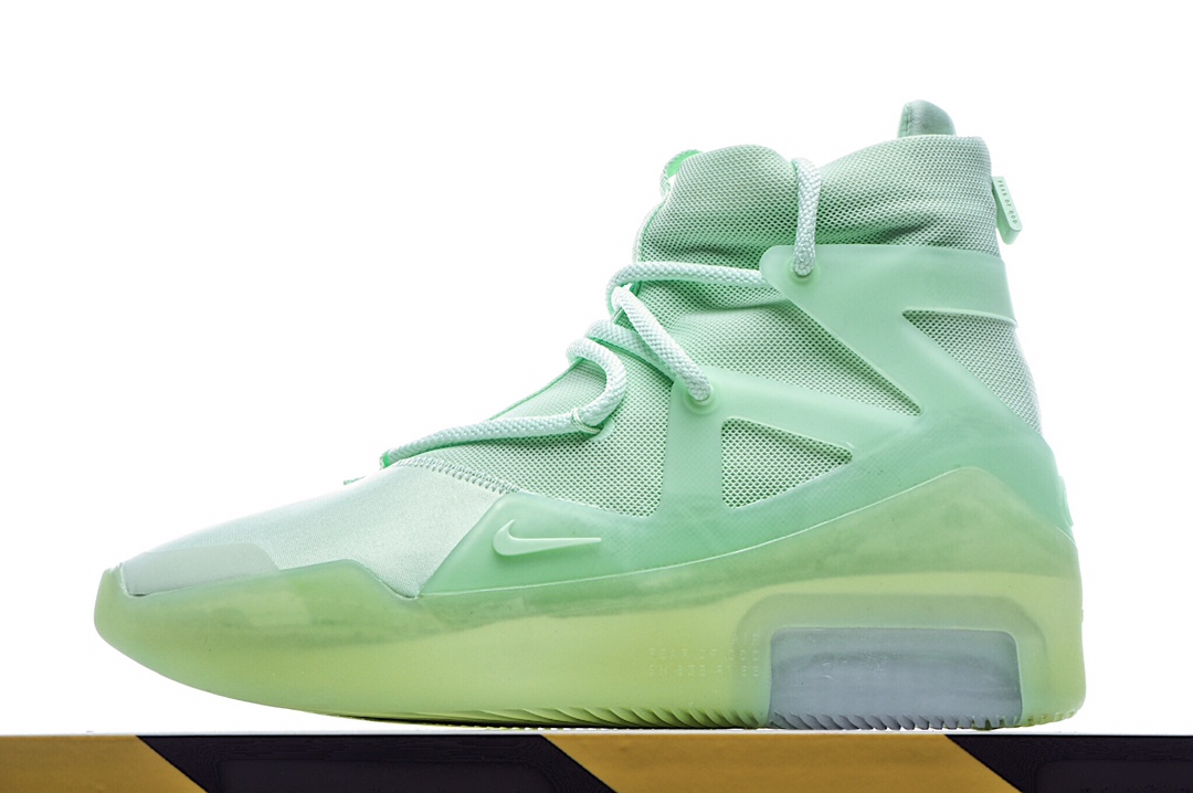 FOG x Air Fear of God 1 重磅联名 高帮 Frosted Spruce 薄荷绿 AR4237- I5 最具逼格的联名之王 纯原版本 高价购入原鞋 全套原档案原纸板开发 鞋面采用原厂材质 搭配原装网面 百万原厂磨具开模 进口TPU框架设计 中底搭载 双层 Zoom Air 气垫科技 提高缓震 脚感舒适度完美匹配zp同步官方包装配件 附赠原装高端鞋袋每只鞋和配件拥有一个液态银独立包装绝对按公司标准打造 区分市场版本‼