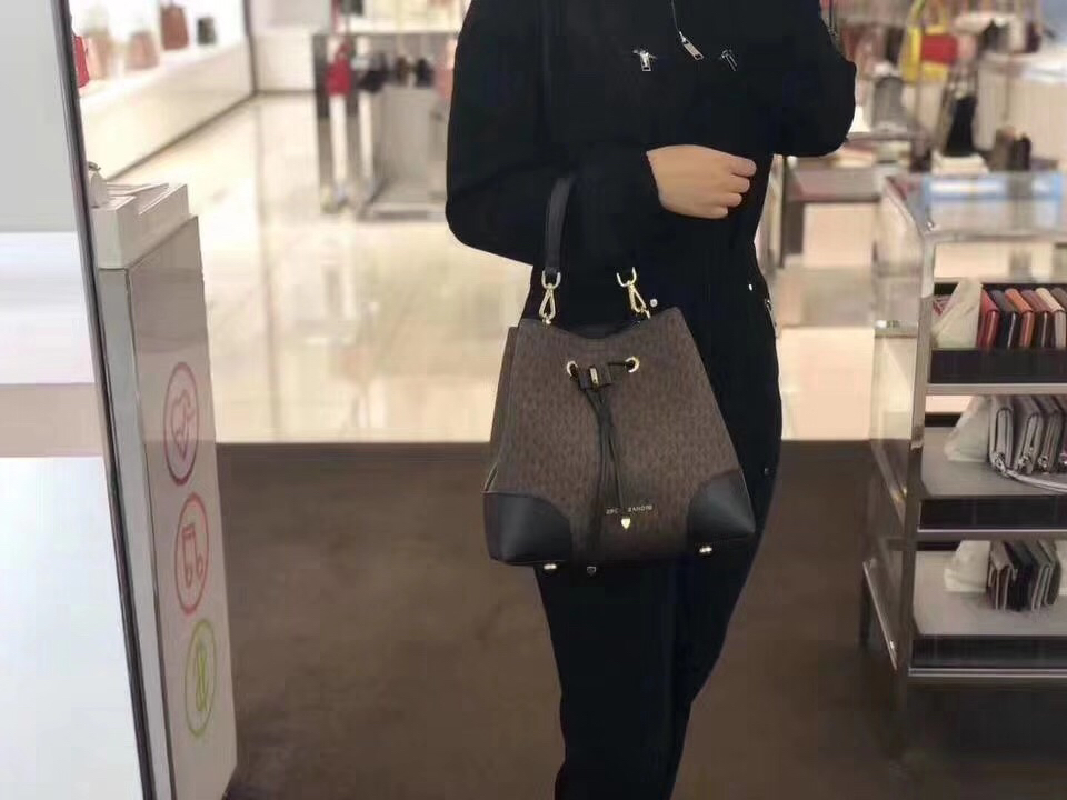 Michael Kors 棕色拼黑色