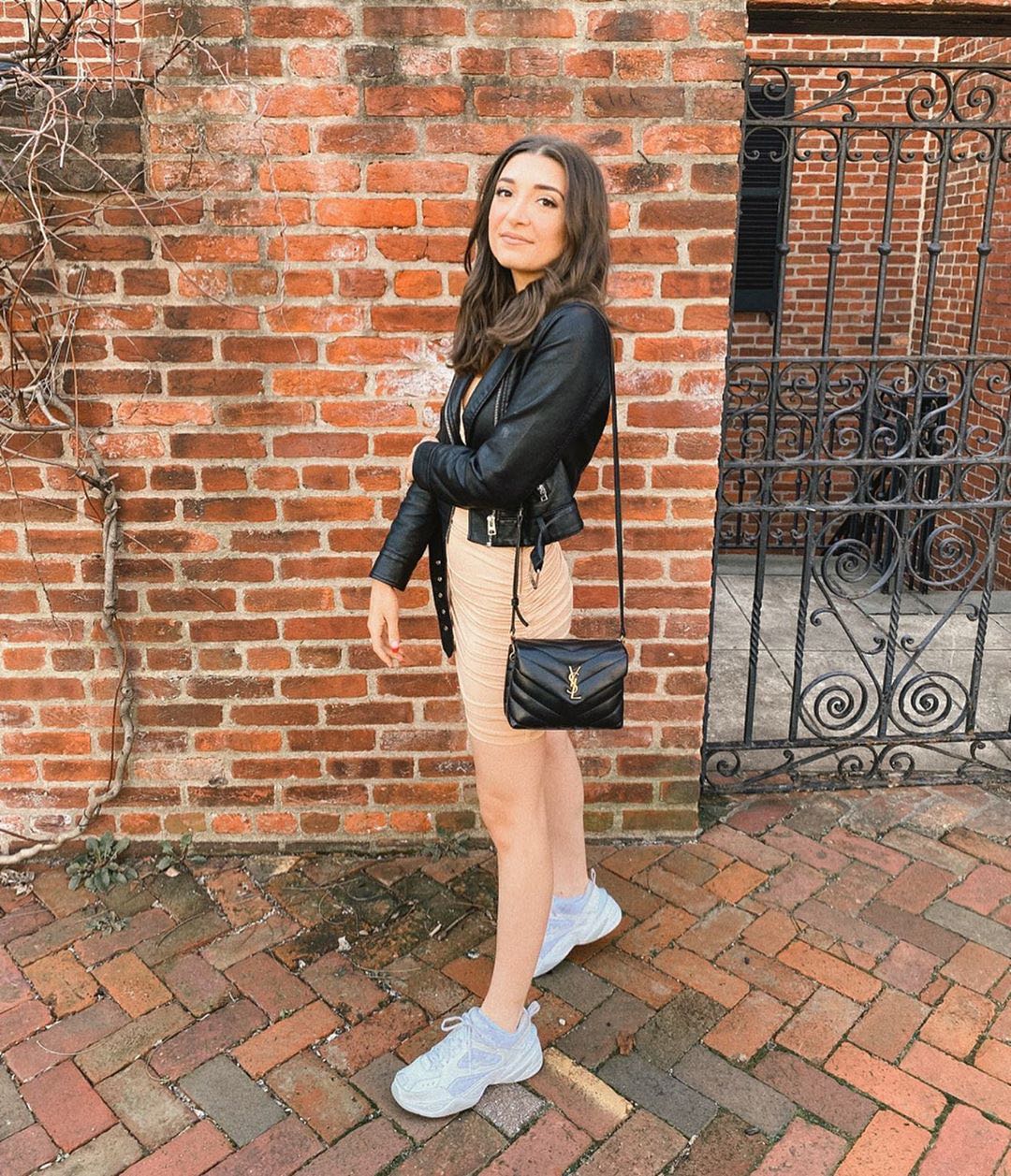 YSL LouLou 20CM 迷你斜挎包 467072黑色/金扣