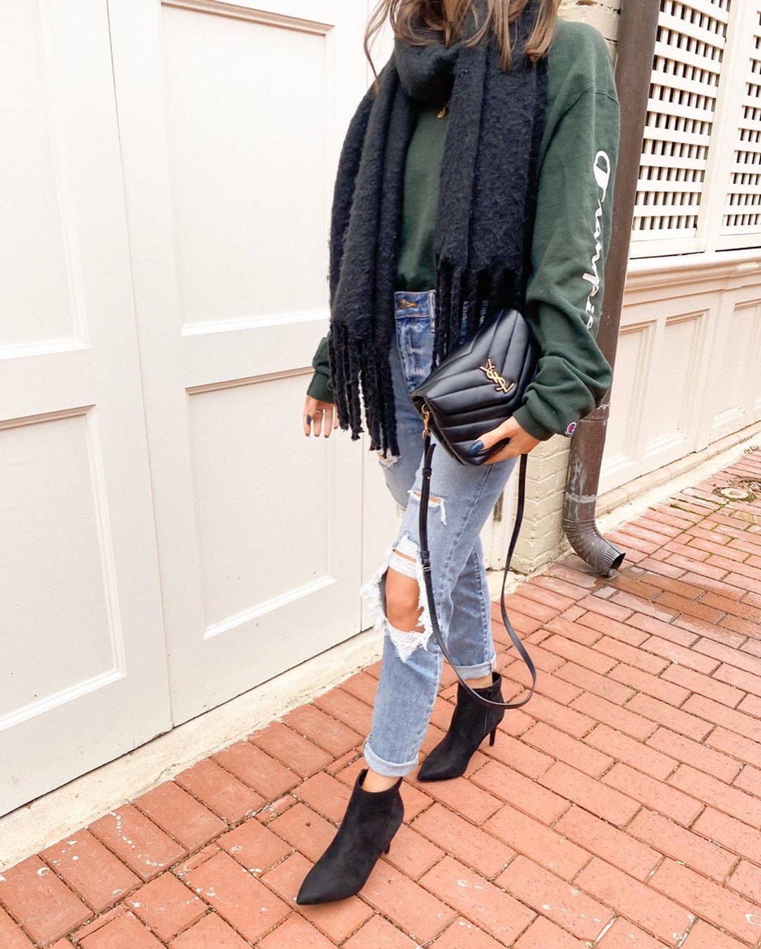 YSL LouLou 20CM 迷你斜挎包 467072黑色/金扣