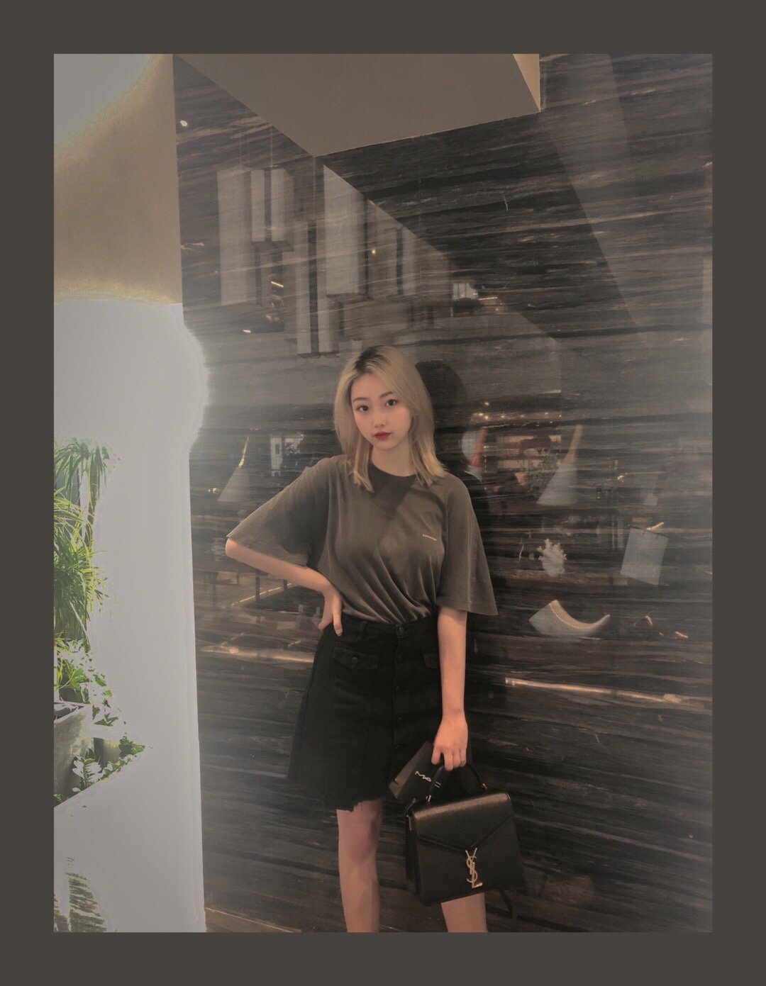 Saint Laurent Ysl CASSANDRA鱼子酱纹手拎包 578000黑色