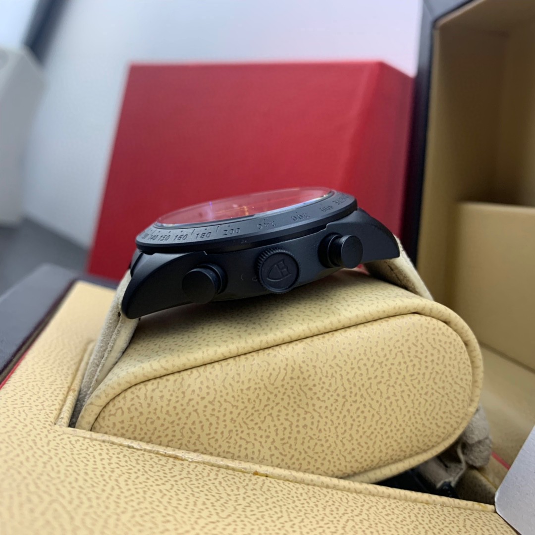 Tudor 皇家 帝舵FASTRIDER BLACK SHIELD系列男款陶瓷腕表