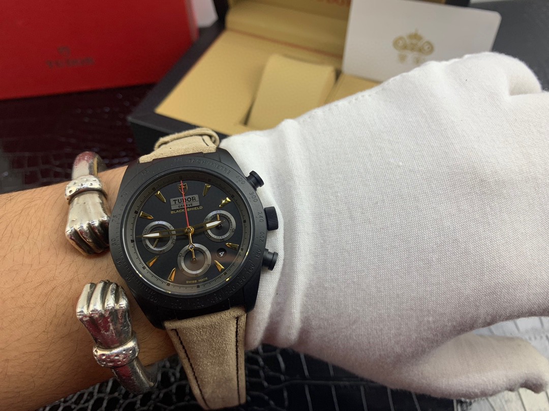 Tudor 皇家 帝舵FASTRIDER BLACK SHIELD系列男款陶瓷腕表