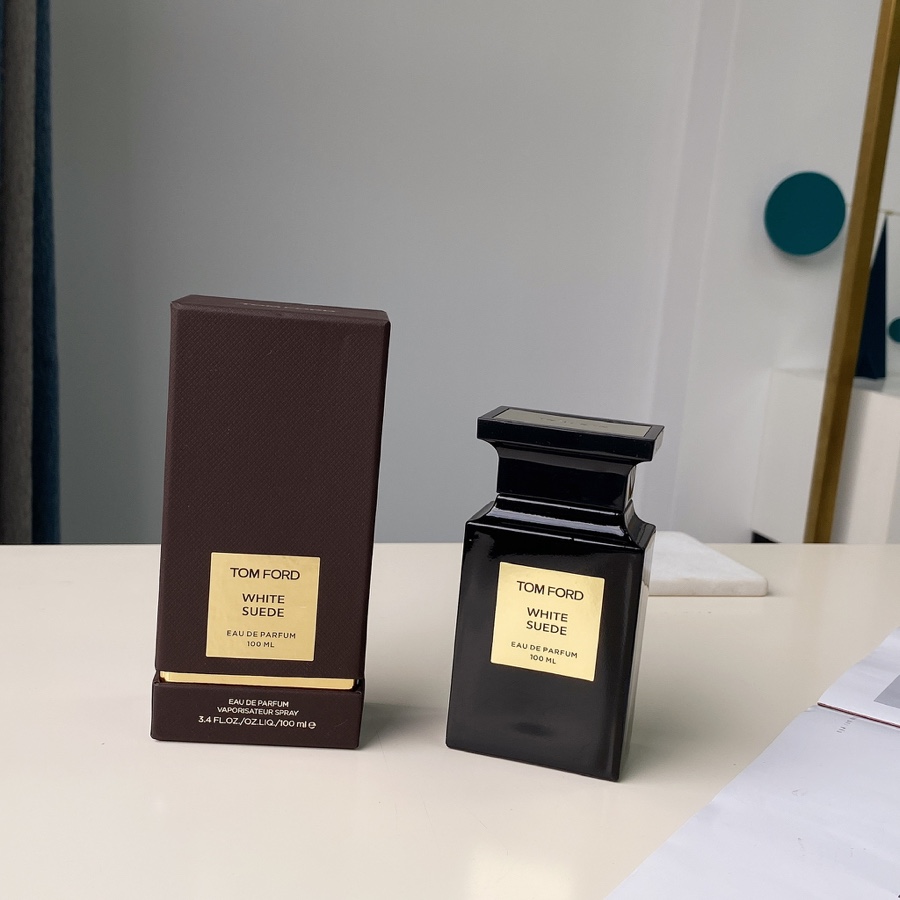 Tom Ford White Suede Eau de Parfum - Woody Floral Scent for All Seasons