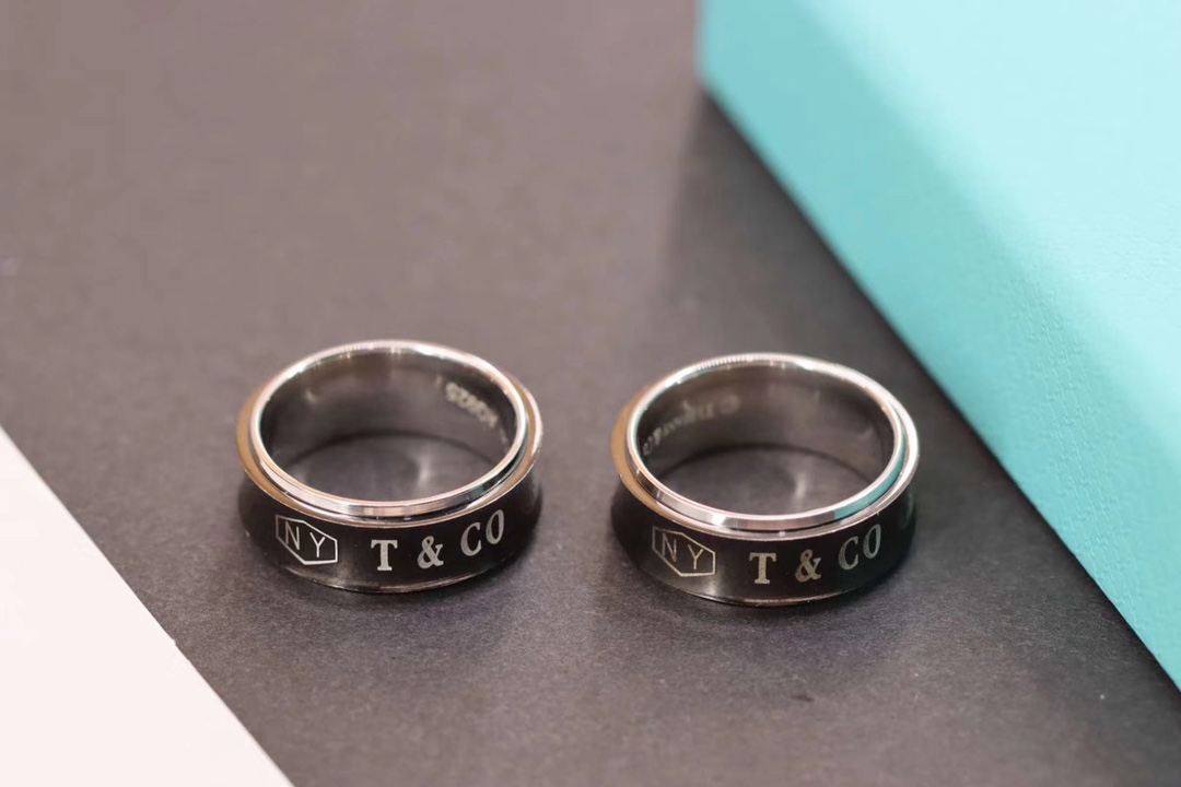 Tiffany & Co. Tiffany&Co. 1037钛金戒指