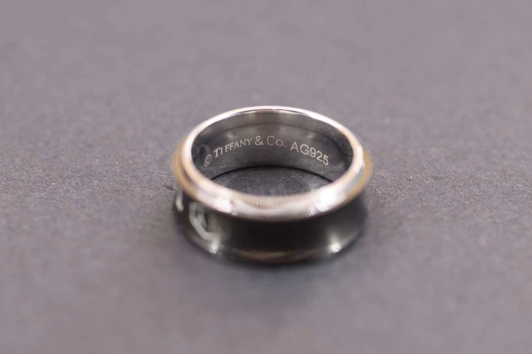 Tiffany & Co. Tiffany&Co. 1037钛金戒指