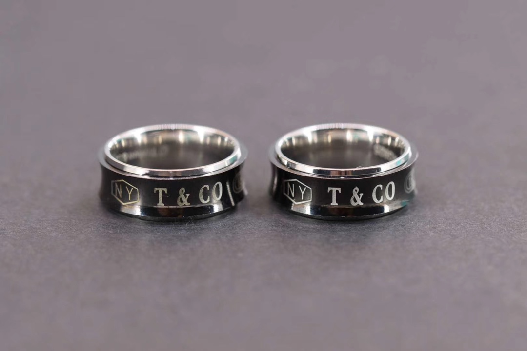 Tiffany & Co. Tiffany&Co. 1037钛金戒指