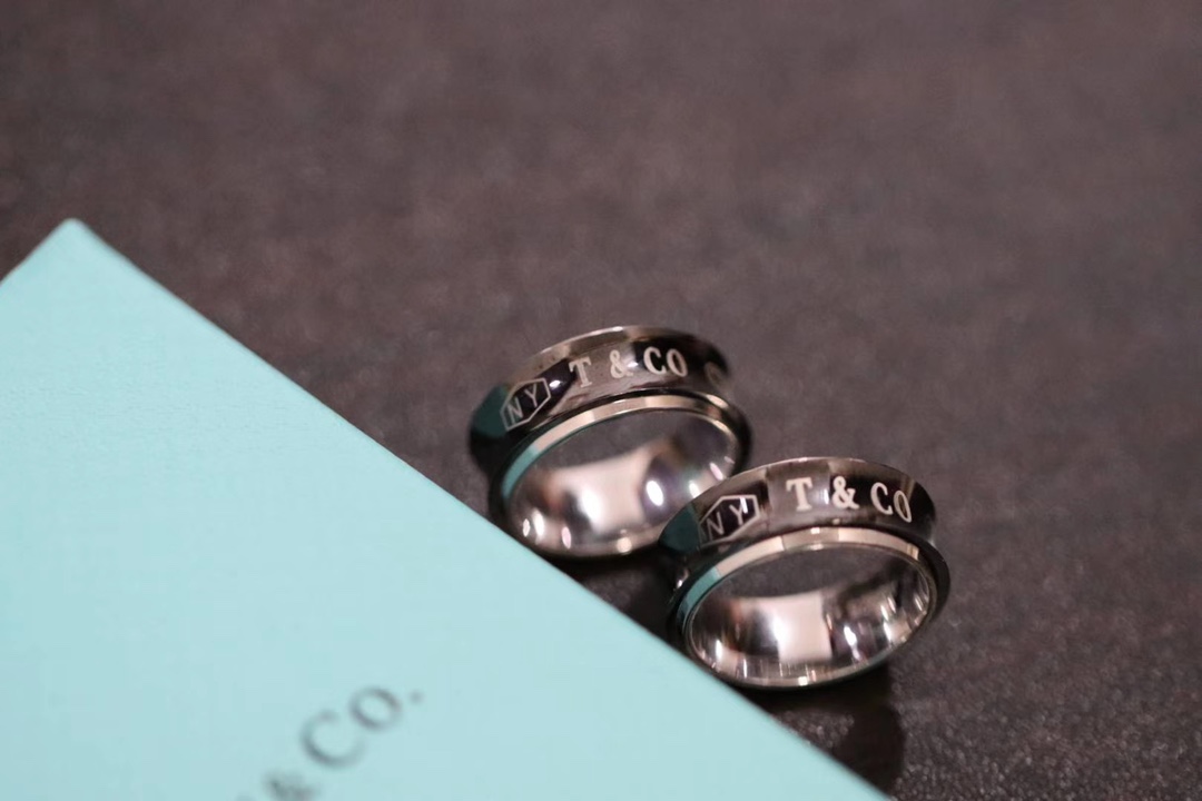 Tiffany & Co. Tiffany&Co. 1037钛金戒指